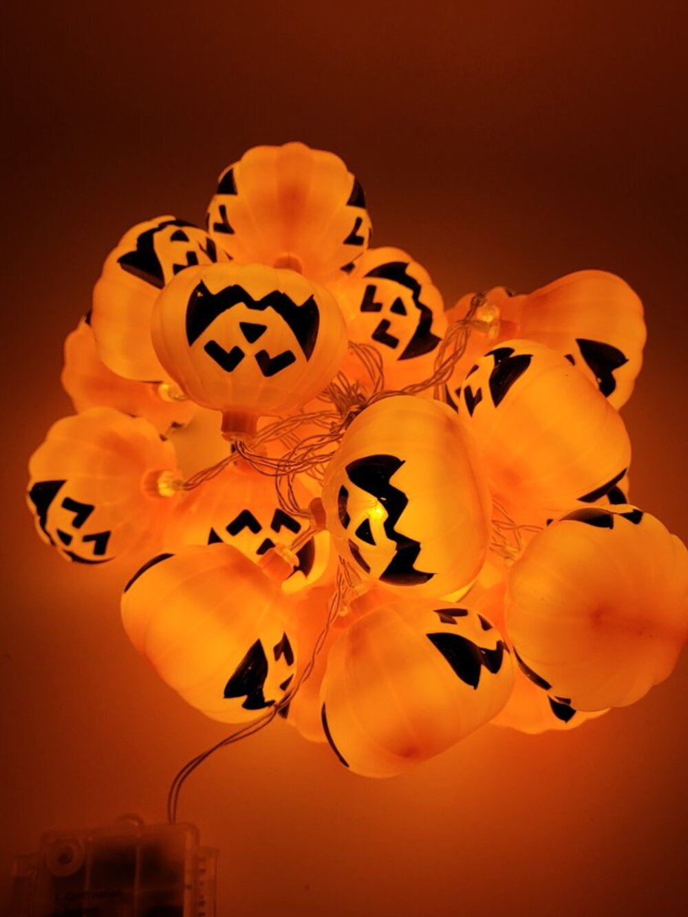 Halloween Orange Pumpkins 20 LED String Lights 11.4' length Remote 8 Light Modes - Picture 2 of 10
